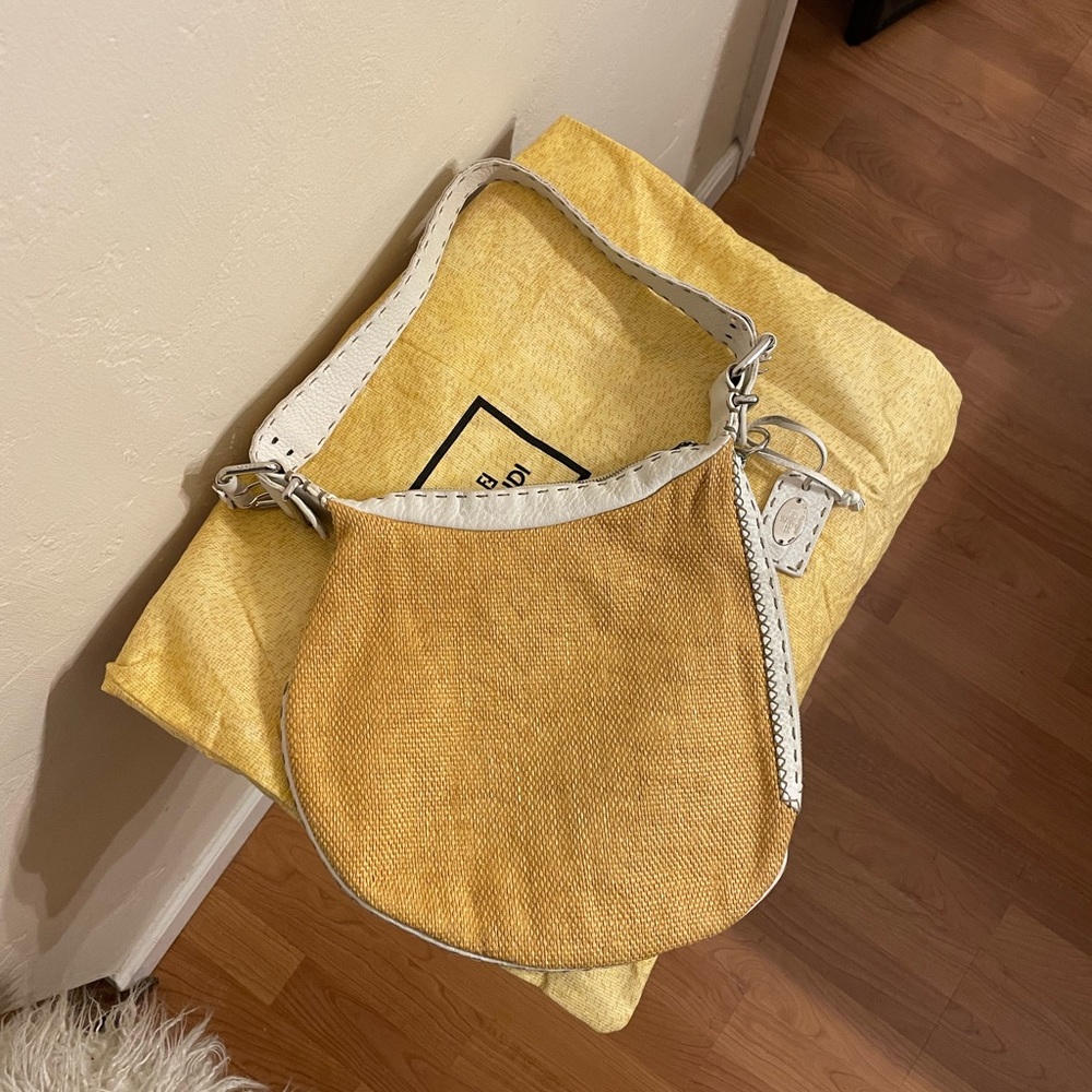 Vintage FENDI Raffia & White Leather Oyster Hobo Bag